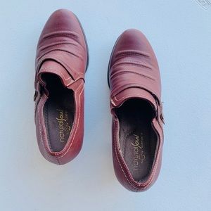 Natural soul leather booties/ankle boots 6.5